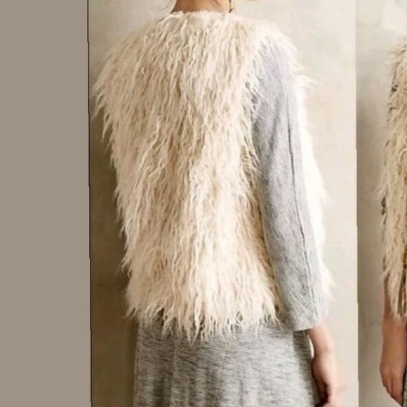 Anthropologie Hei Hei ivory faux fur plush fuzzy vest Size M - Picture 3 of 17